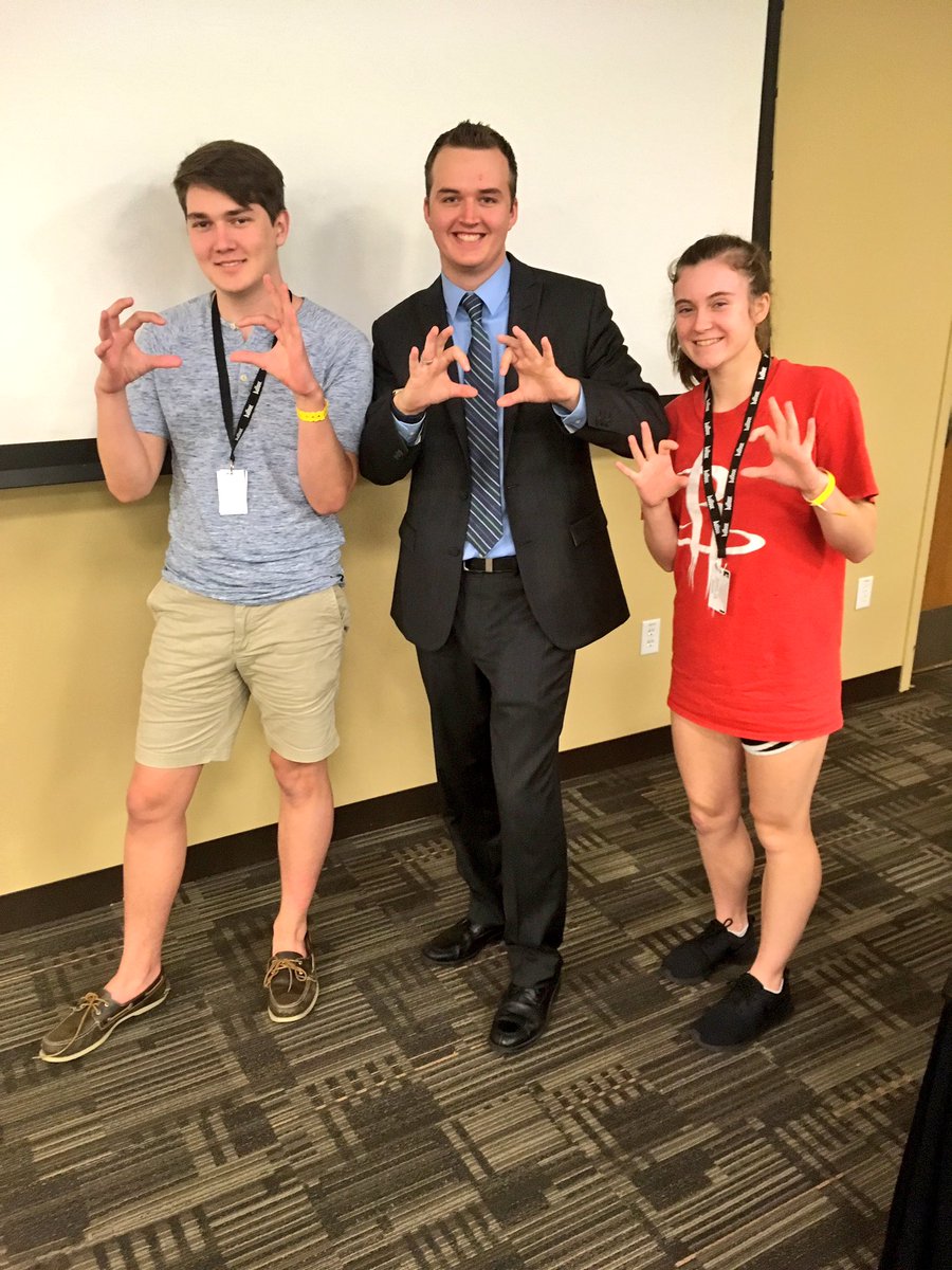 CWHSPress's tweet photo. Meeting with the creator of Varsity Wires at our camp at A&amp;M! @ZacharyABabb @VarsityWires https://t.co/6jMbRWpJLw