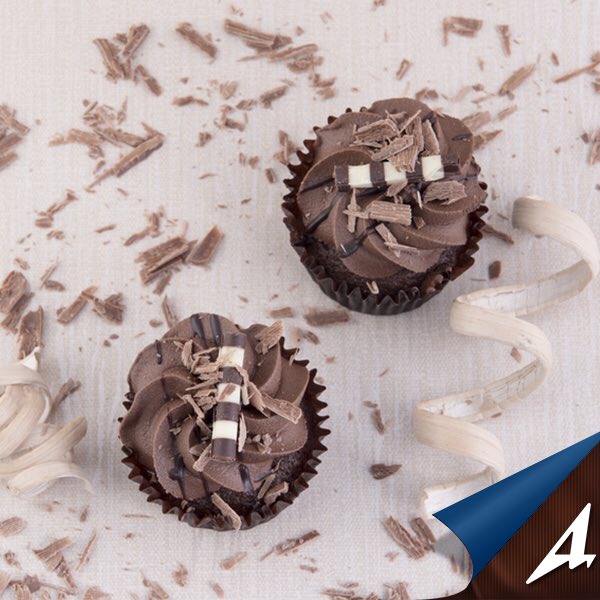 AlpezziMx's tweet photo. Hay dos cosas a las que no nos podemos resistir: hacer postres con sabor a chocolate y publicarlos. Míralos aquí: https://t.co/xaANEmYhhF https://t.co/TmZUE3fRJ6