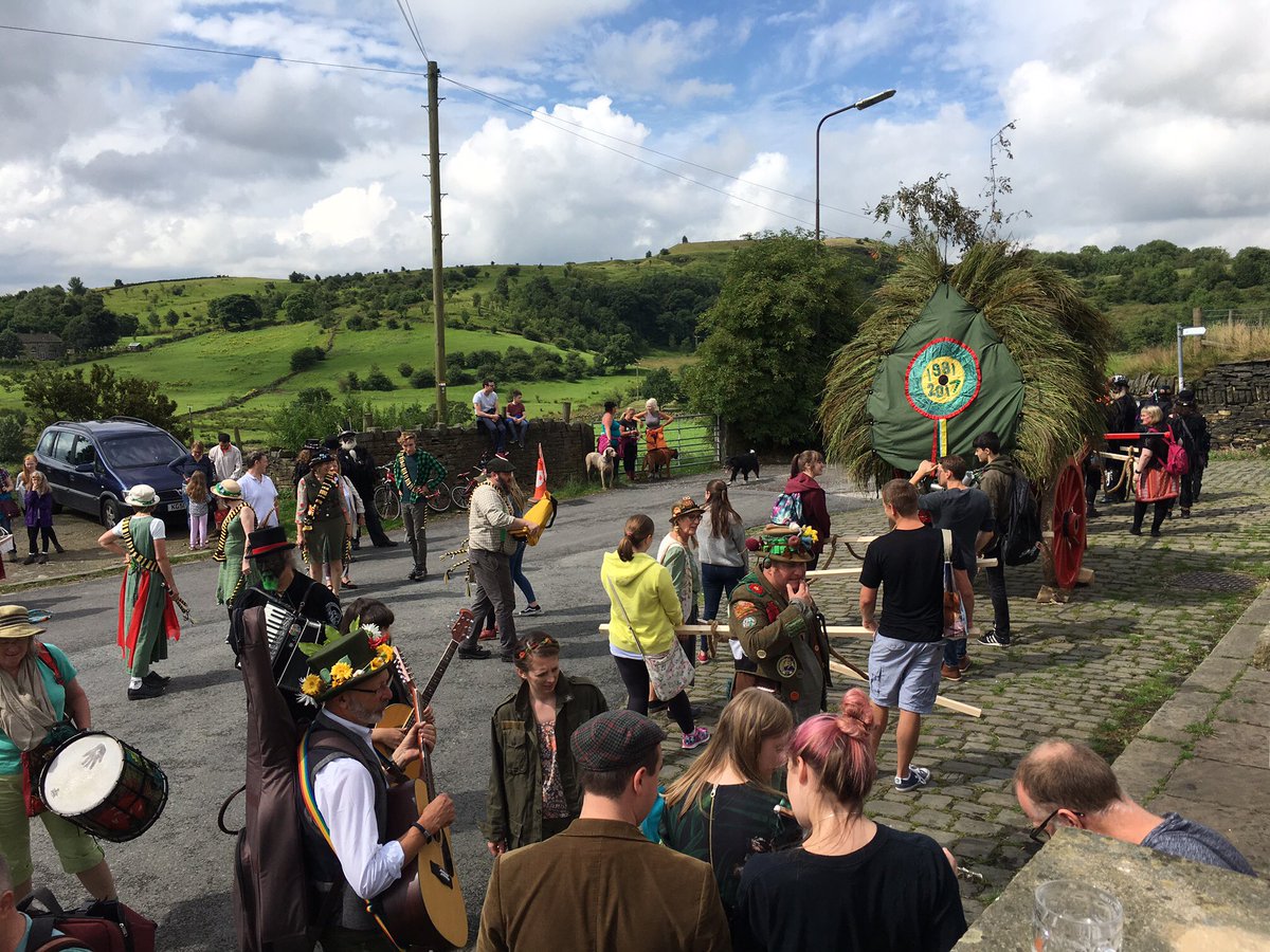 TonyLloydMP's tweet image. Great day out. Families enjoying the rush bearing tradition - goes back to mediaeval times #Littleborough. Rushes locally sourced!