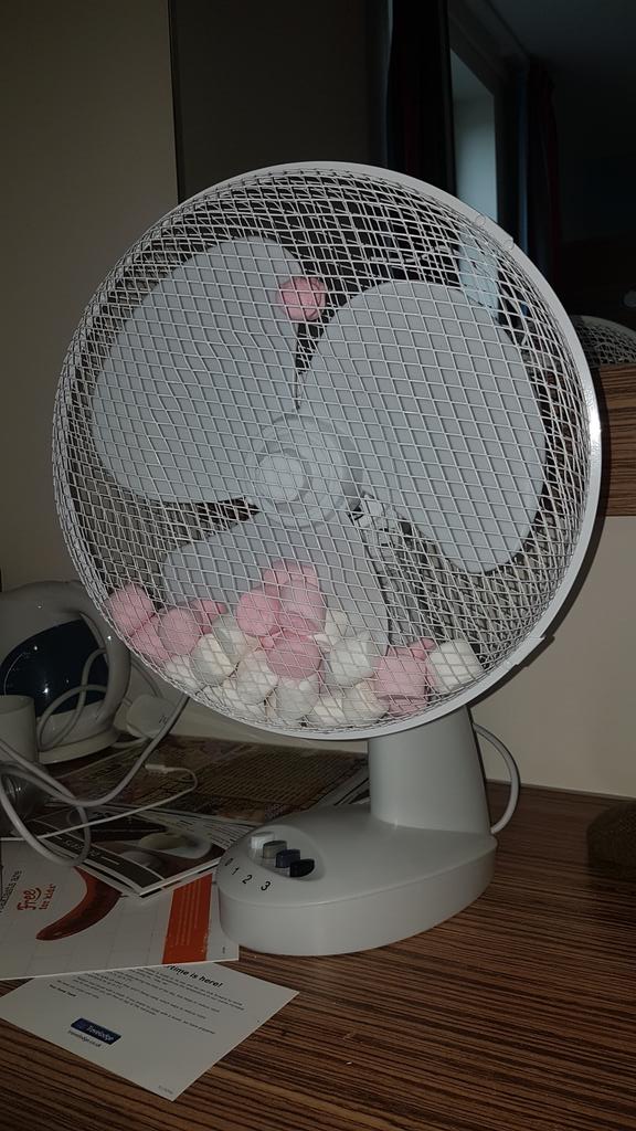 eggwhin's tweet photo. I'm a fan of marshmallows https://t.co/P32h0tCXRK