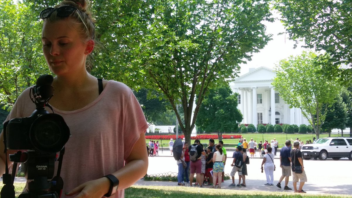 pioneersnskirts's tweet photo. Today we're in DC for #pickups. #freakinhot #keepitfocus #BEaPioneer https://t.co/hFPmKzng32