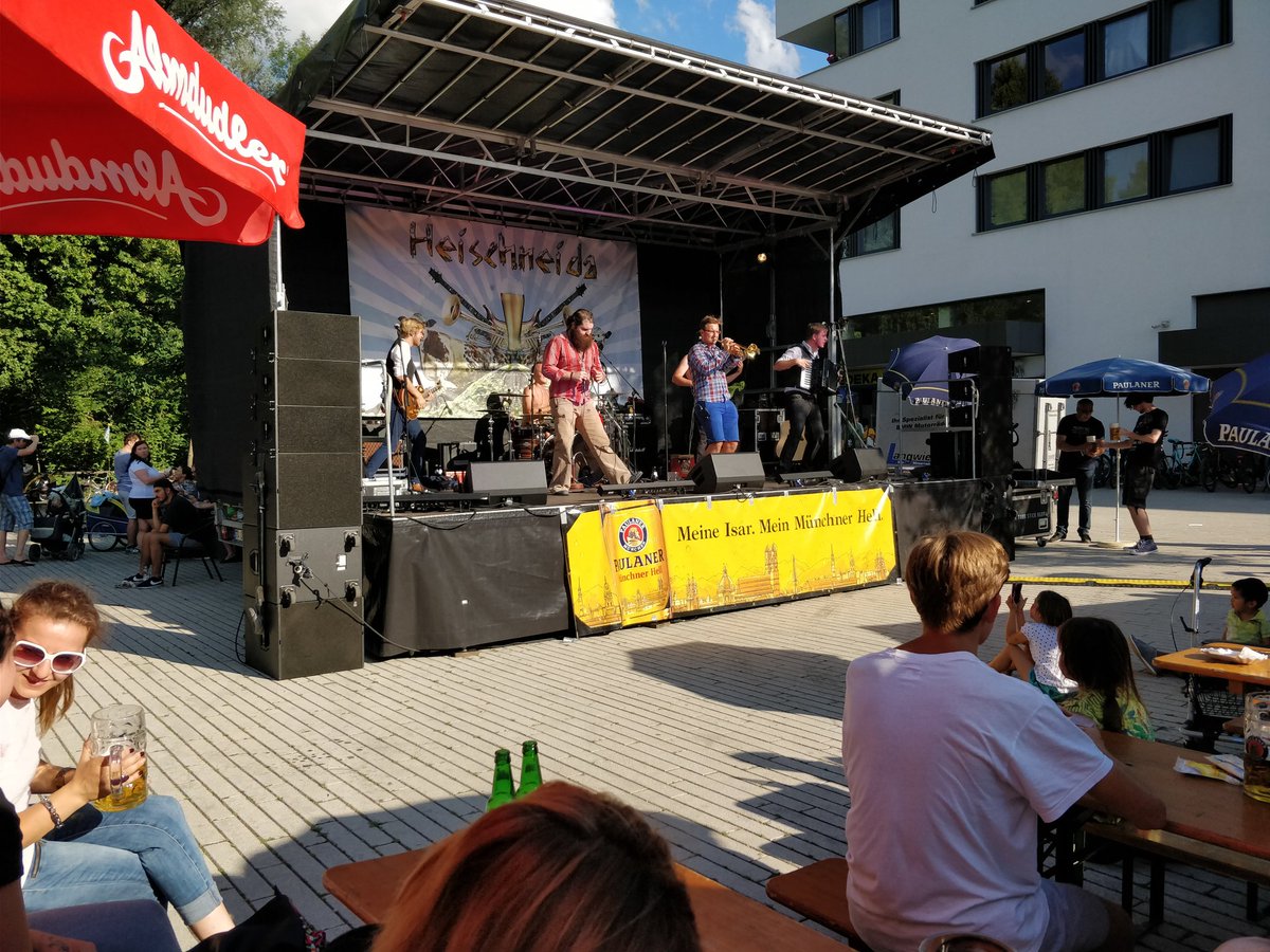 b1tcl0ud's tweet photo. #jscc is over. now for the "official" after party :-) https://t.co/nlmAUPaVzk
