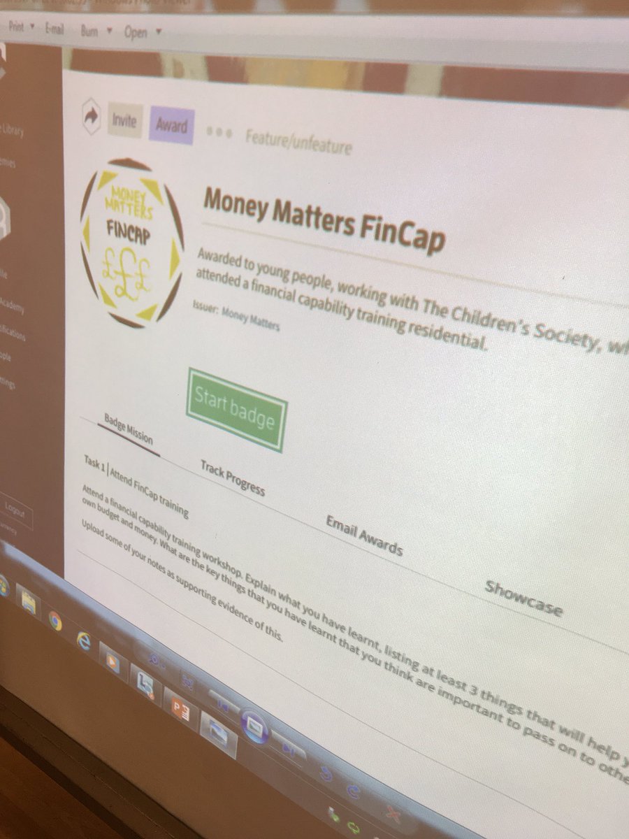 ChildSocInclude's tweet photo. The young carers have completed their financial capability training and are completing their accreditation badge @obafutures #moneymattersyc https://t.co/FV9TkCHI0R