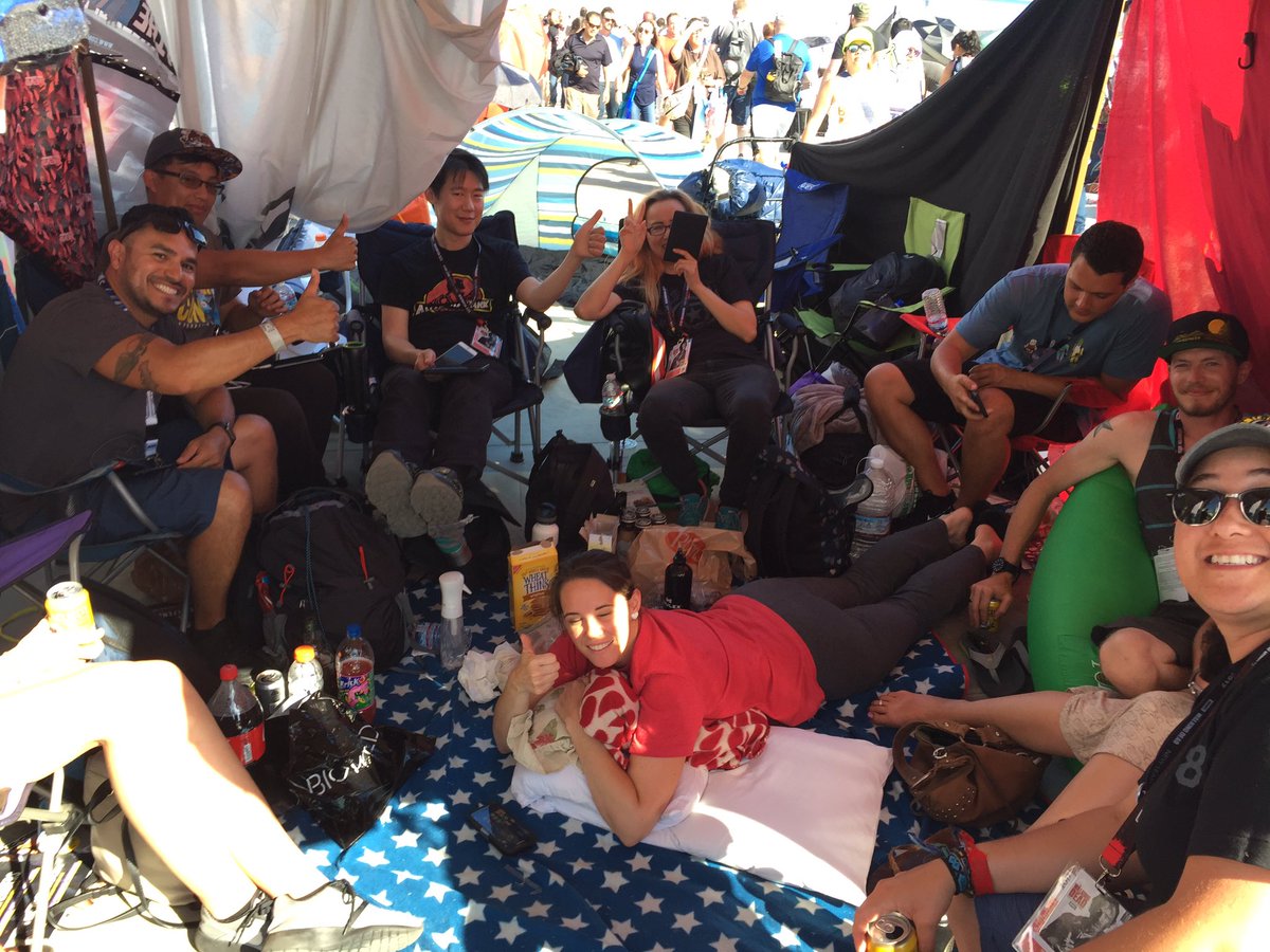 halomike76's tweet photo. Well....if you're gonna sit in a long ass line, do it at #FortKickAss! These guys are doing it right. #comiccon2017 https://t.co/rQE0L6G0S9
