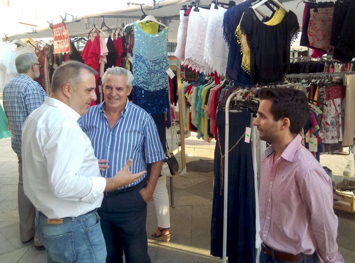 PacoAbrilR's tweet photo. Gran iniciativa de la Asoc. Comerciantes de Torre Pacheco los Mercadillos de verano en La Torre Golf Resort. Un placer estar con vosotros. https://t.co/tXy1JAlemJ