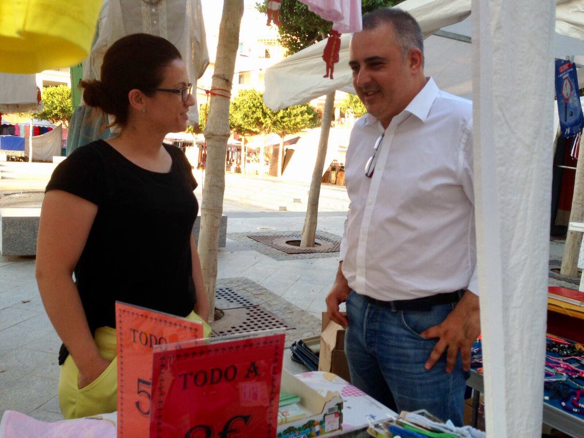 PacoAbrilR's tweet photo. Gran iniciativa de la Asoc. Comerciantes de Torre Pacheco los Mercadillos de verano en La Torre Golf Resort. Un placer estar con vosotros. https://t.co/tXy1JAlemJ