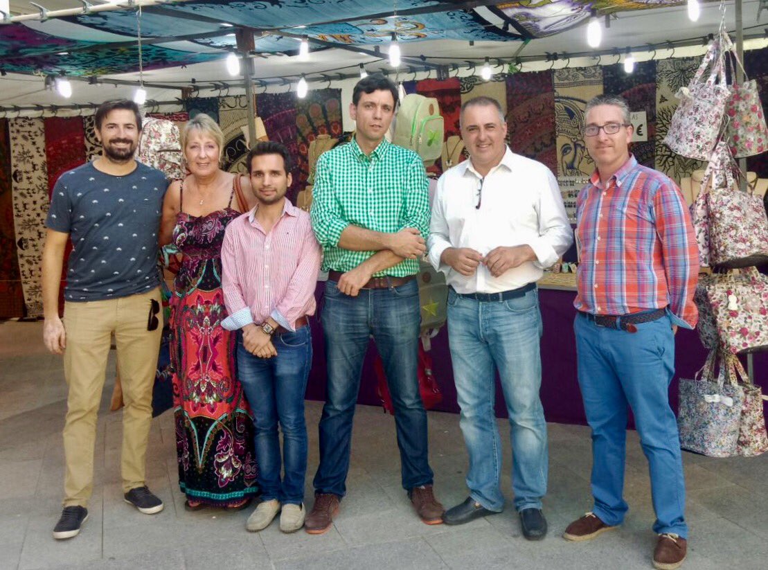 PacoAbrilR's tweet photo. Gran iniciativa de la Asoc. Comerciantes de Torre Pacheco los Mercadillos de verano en La Torre Golf Resort. Un placer estar con vosotros. https://t.co/tXy1JAlemJ