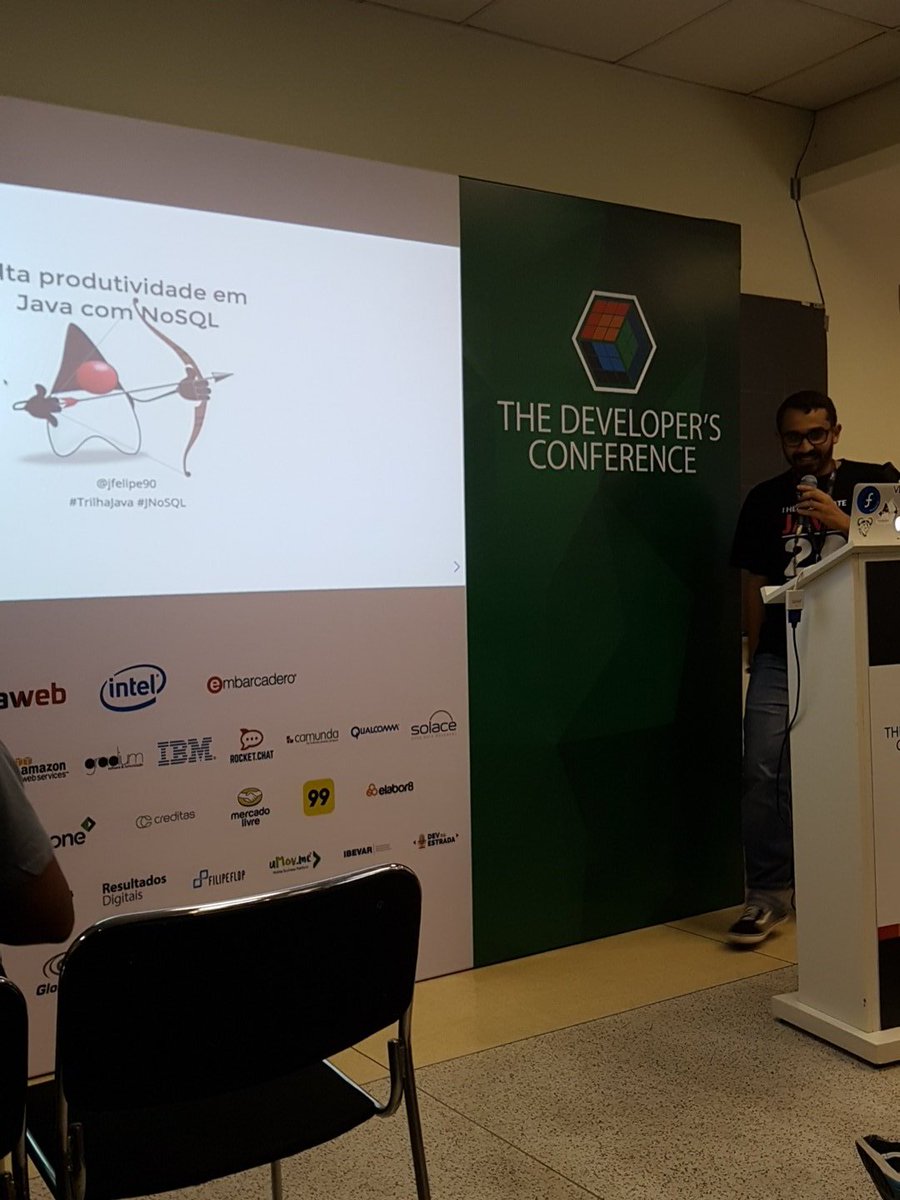 aolidias's tweet image. Palestra boa vindo aí! #trilhajava #jnosql #TheDevConf @jfelipe90