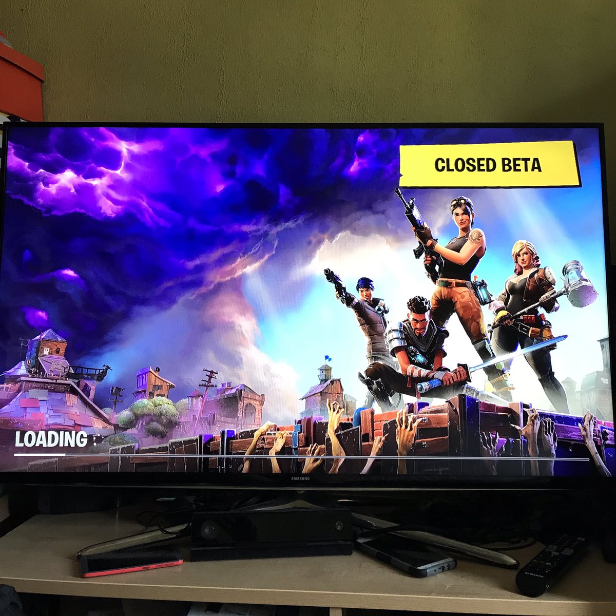 Lord_Negatron's tweet photo. $40 closed beta. Right 🤦🏻♂️LOL either way Sunset Overdrive, Minecraft, State of Decay all mashed into fun. #gaming @EpicGames #UnBored https://t.co/kNCnmKBmEq