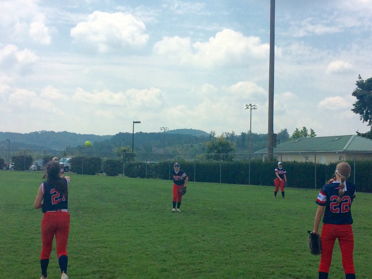 IndyMustangs_01's tweet photo. Mountains make a great backdrop here... little different than Indy... https://t.co/Ct69SwX5Yd
