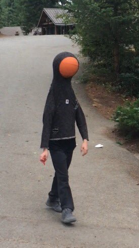 Jack_C_T's tweet photo. When you're head is a basketball but fidge is still life.
#fidge https://t.co/rh1quYUozs
