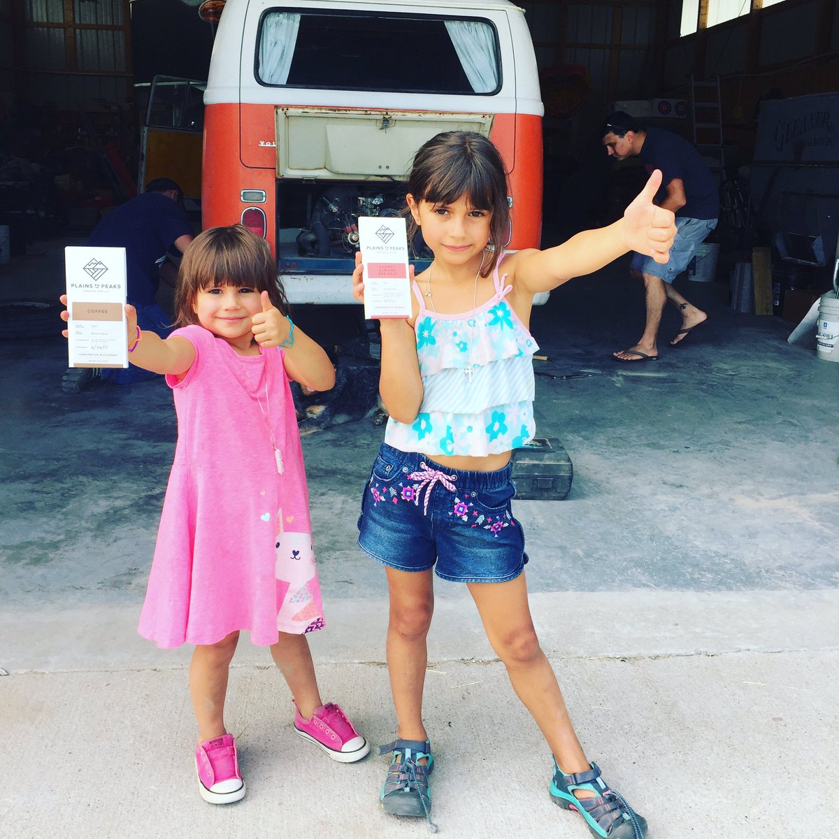 p2pbean2bar's tweet photo. We love visiting our family...and working on VW buses.  No markets today, see you next Saturday!
#chocolatelife #beantobar #craftchocolate https://t.co/j0ocfMtWns