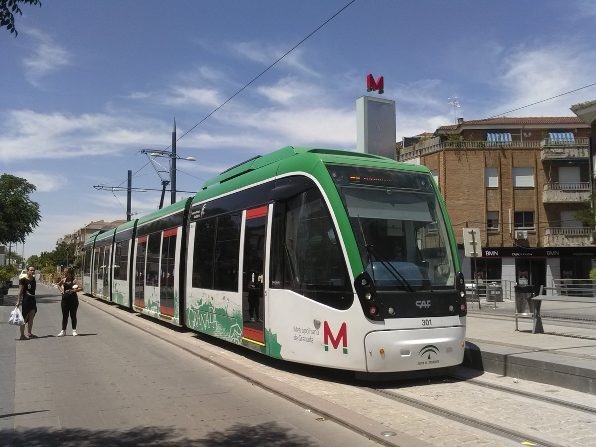 josepape2010's tweet photo. #MGEnPruebas en la estación de Armilla, avenida del poniente @MetroGranada https://t.co/C6nRz4jjrj