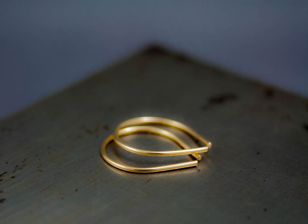 v2designworks's tweet photo. Recycled Gold Earring, 14k Gold Hoop Earrings, Simple Jewel… https://t.co/QTXQzk27A0 #escapeaverage #EverydayEarring https://t.co/UbG2CCEWfb