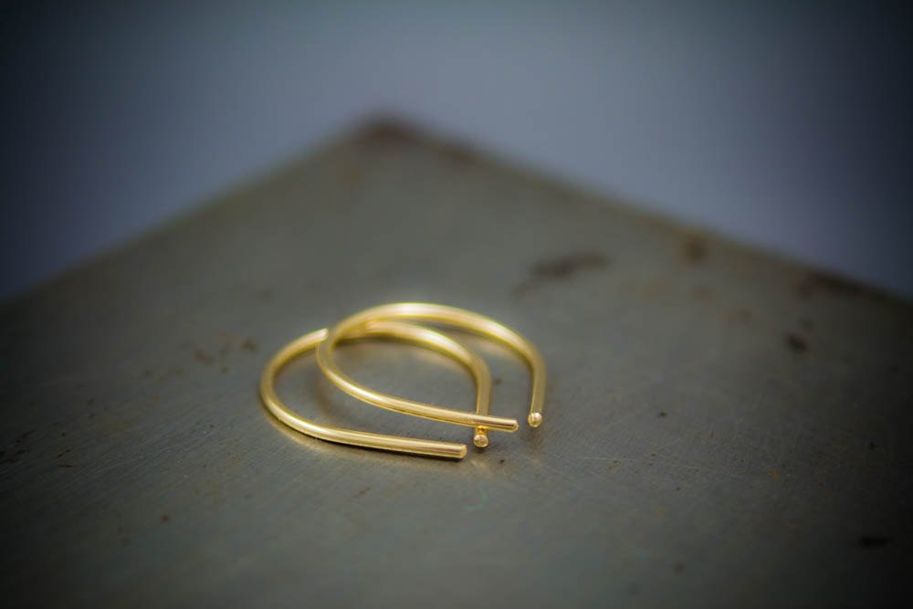 v2designworks's tweet photo. Recycled Gold Earring, 14k Gold Hoop Earrings, Simple Jewel… https://t.co/QTXQzk27A0 #escapeaverage #EverydayEarring https://t.co/UbG2CCEWfb