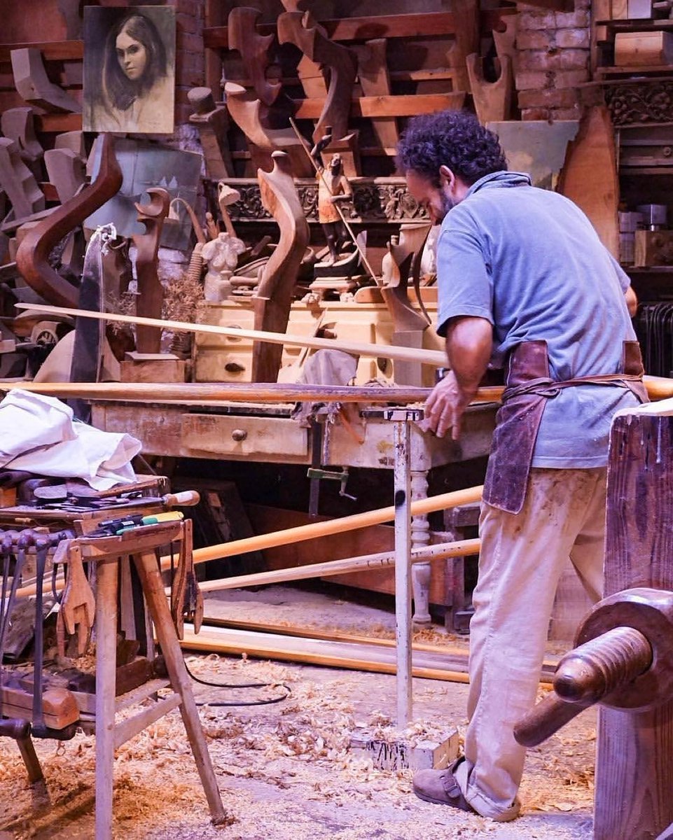 igersItalia's tweet photo. Per #creatoadarteveneto andiamo a #Venezia nella bottega di Paolo Brandolisio successore del maestro Giuseppe Carli
https://t.co/SbnqJ3KOWA https://t.co/bKNeL66XUr