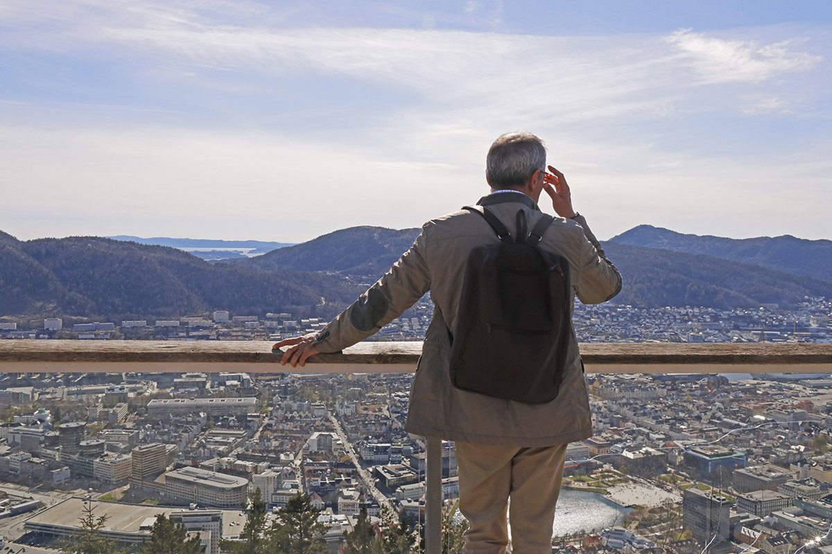 PlecakiemM's tweet photo. Przystanąć na chwilę i popatrzeć na wszystko z góry...
🎒🗺️
#Bergen #Norway #podróże #widok #norwegia #Travel #pelcakiempomapie https://t.co/KGJBaDTiJI