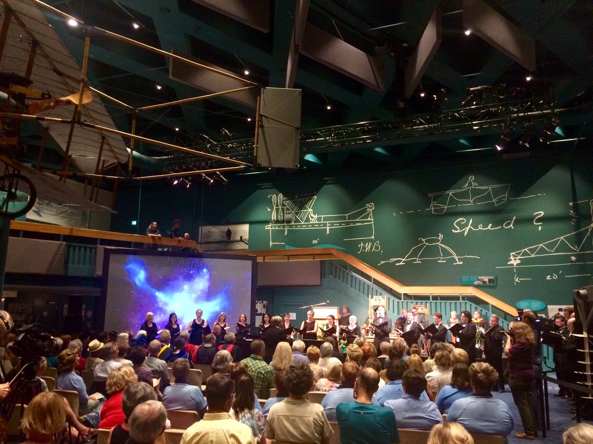 MacNeilPaula's tweet photo. A magical moment as the @ElmerIseler preform during @cbuniversity #SpecialConvocation to honour the amazing @RobertaBondar @RBondarFdn https://t.co/OJlAdeV8f5
