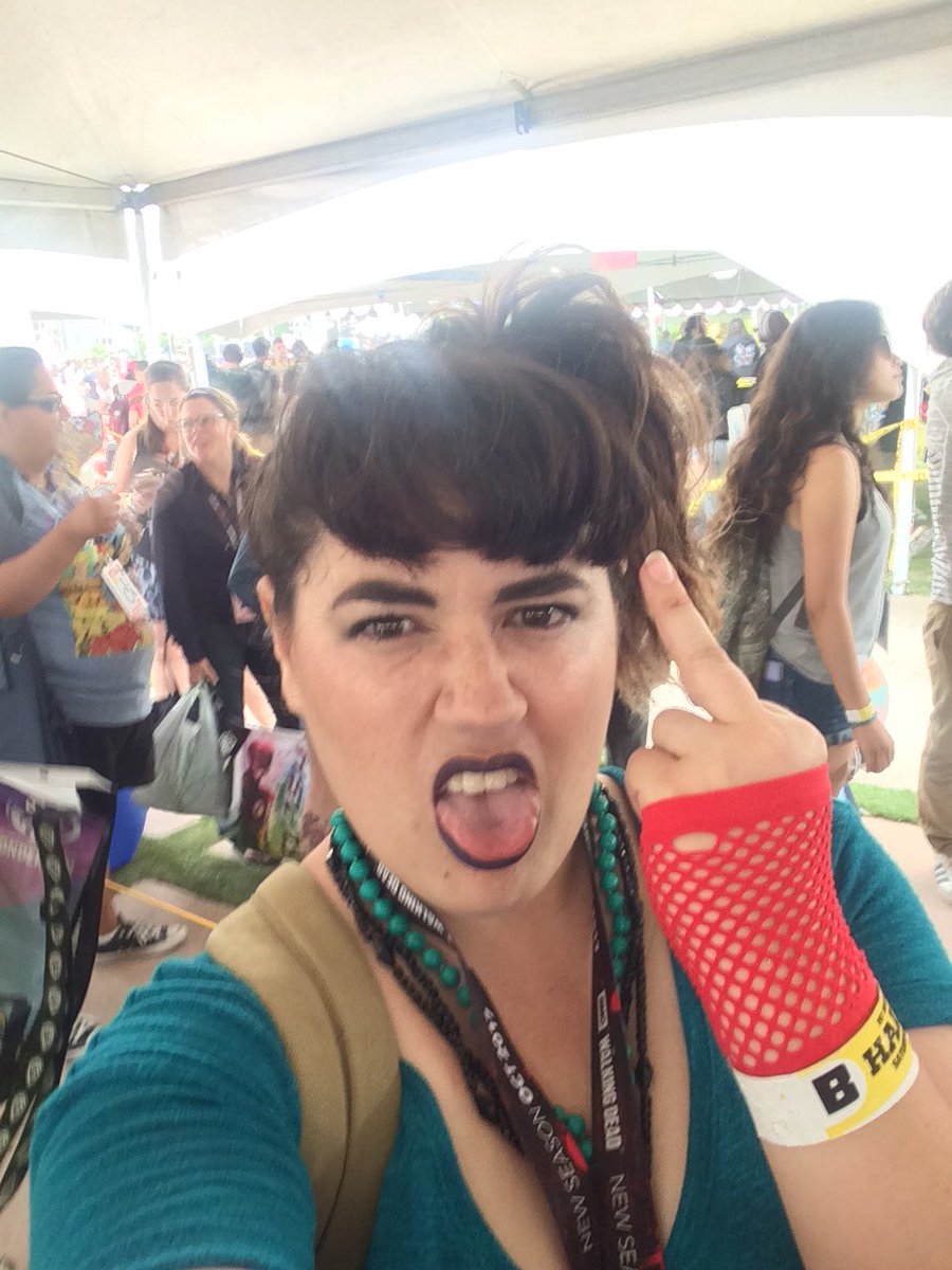 Bread_makesufat's tweet photo. My #GLOW #casualcosplay. In Soviet Russia, you don't destroy Zoya. She DESTROY YOU. @alisonbrie @netflix #SDCC2017 #zoyathedestroyer https://t.co/7CS2msQULb