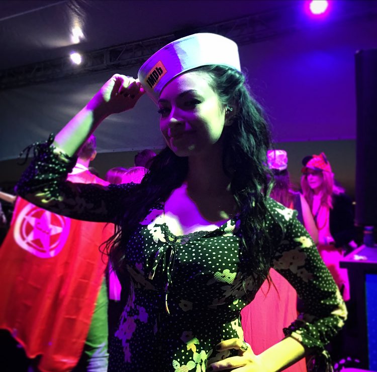 Partying on a yacht 🛥💃🏻 
Thanks for having us last night <a href="/IMDb/">IMDb</a> !! 💛 
#SDCC2017 #IMDboat