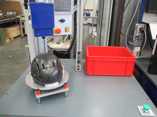 DirectIndustry's tweet photo. Pronal lifting bags used in manufacturing of ski helmets https://t.co/1InIoT5mMH https://t.co/ZsEZe9s4gq