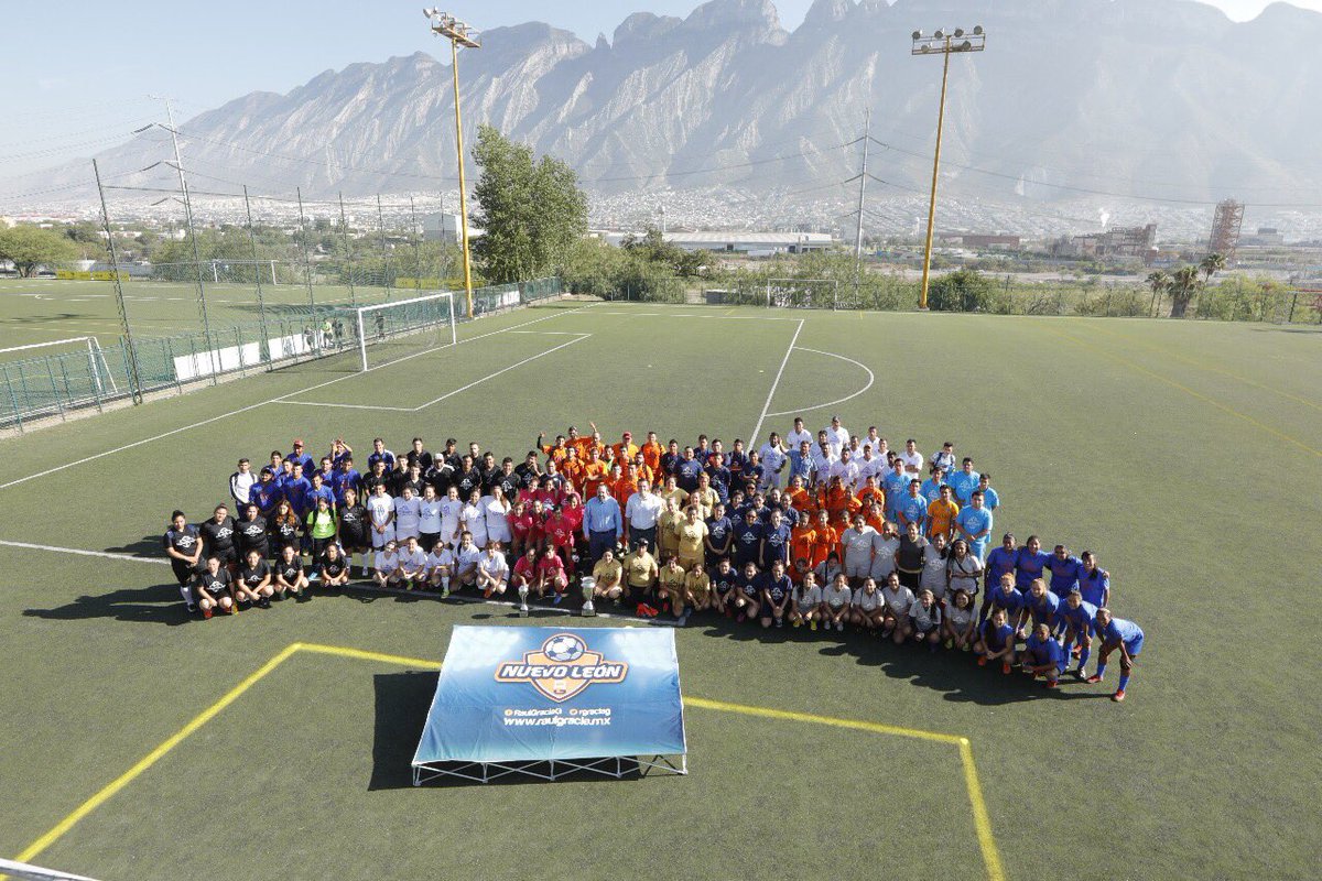 rgraciag's tweet photo. En el arranque de la fase final con los campeones de zona para definir el campeón de la #CopaNL 🏆 #Torneo2017 ⚽️️ https://t.co/ihZFypW6gl