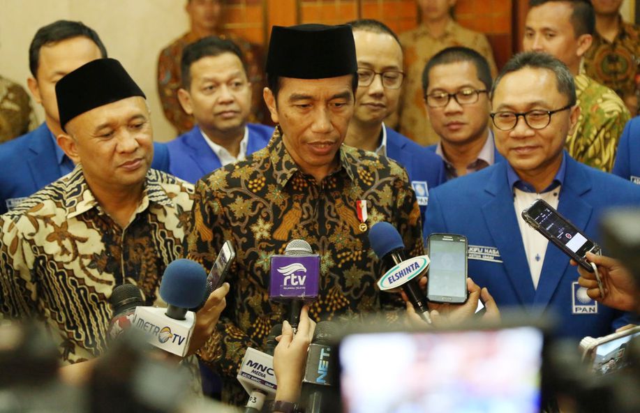 detikcom's tweet photo. PAN: Tak Ada Keharusan Bagi Kami untuk Dukung Jokowi di 2019 https://t.co/Mewvk7s0kr https://t.co/3CDS4TtyZn
