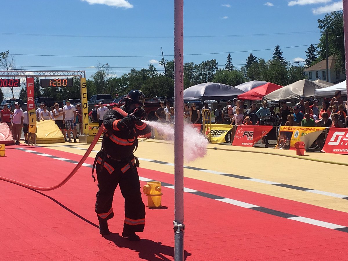 VilleFredFeu's tweet photo. #FFD200 Maintenant, à #DalhousieNB, #FireFitChallenge https://t.co/TbVQ0xcM1m