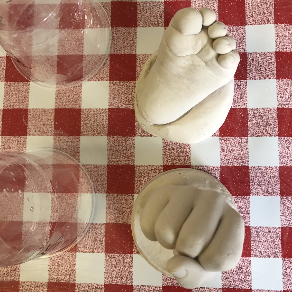 RubbenaArt's tweet photo. #Messroom this weekend making life casts come and have one done one day left to go! #seeandcreate #christopherscare https://t.co/KyOrYmuZNJ