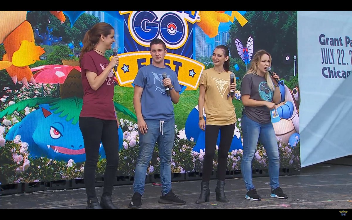 PokemonGOHubNet's tweet photo. Team ambassadors on the stage, players are still having connection issues, but the Challenge is looking good. #PokemonGOFest https://t.co/M3CfI9hFOh