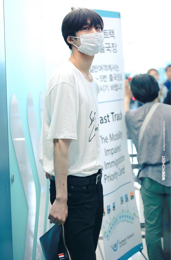 illi07x's tweet photo. #WELCOMEBACKHYUNGWON
ررجعع رججعع رجعع😭🌈🌈🌈🌈🌈👅🌸. https://t.co/uL185oiSdt
