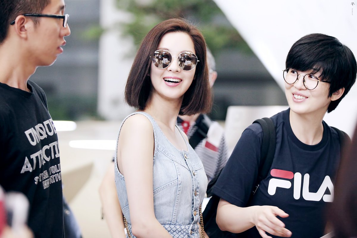 ggu3net's tweet photo. 170715 김포공항 서현이 15p https://t.co/d16pFTobHo https://t.co/ML7dlRRE34