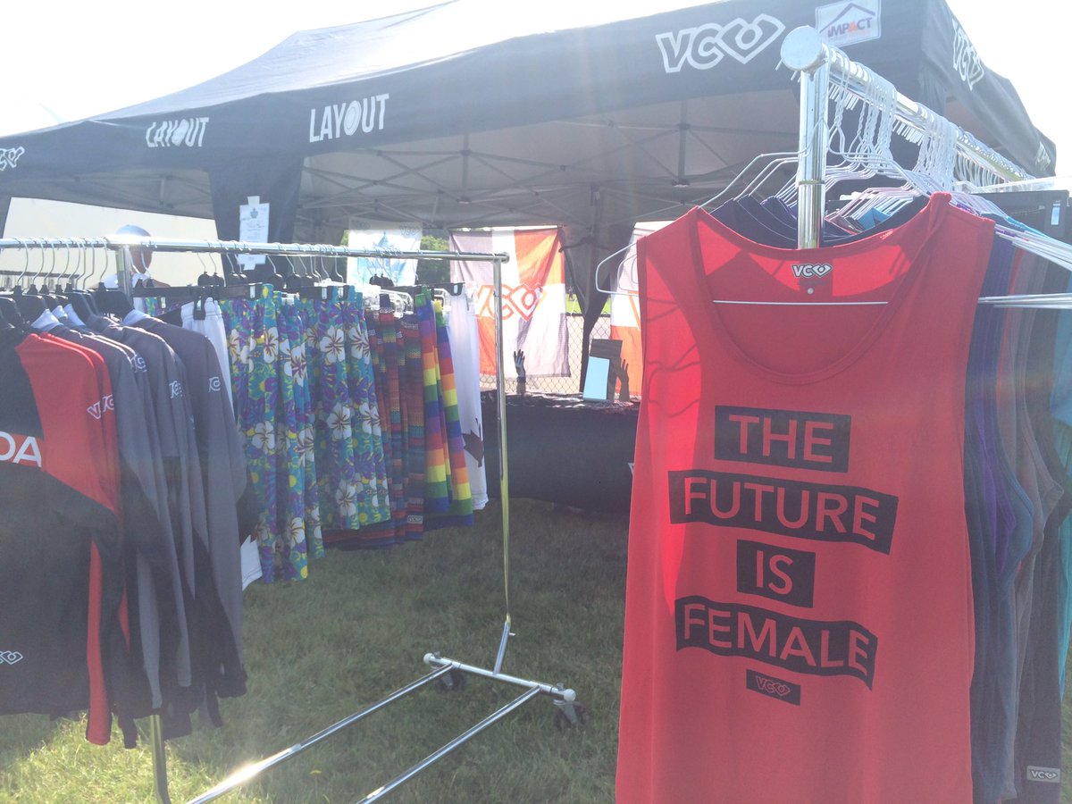 LayoutUltimate's tweet photo. Come by the #NoBo2017 @ocua tent for tournament gear and more! #thefutureisfemale @vcultimate https://t.co/Hxi9dUeQZP