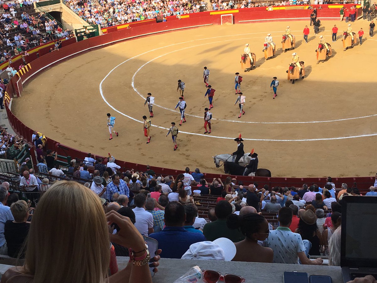 EVENMARENOSTRUM's tweet photo. Comienza la segunda corrida de la Feria de Julio. Toros de Luis Algarra para Paquirri, Paco Ureña y López Simón. https://t.co/NfBfHtMZUL