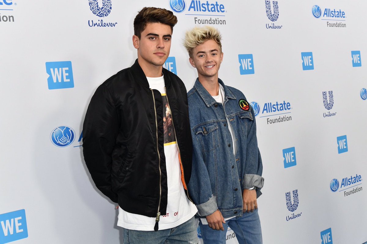 xcaroliineexx's tweet photo. My #TeenChoice for #ChoiceMusicWebStar is @JackAndJack @JackJ @jackgilinsky https://t.co/lLfQ7uNmLg