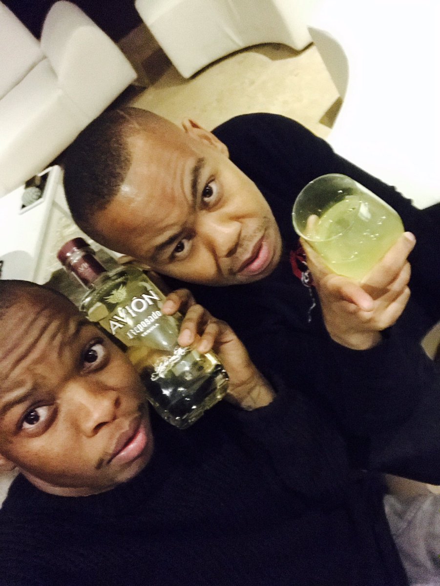 Vuittots's tweet photo. Calling 📞 @TequilaAvionSA
#TequilaAvion #AvionLifeSA #GXBMansion https://t.co/kjj1ce1cV8