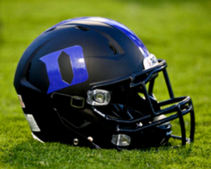 boss_athlete's tweet photo. Offered by Duke University! #Blessed #TwoOne #DukeGang @MattGuerrieri @TeamTorrence @MHS_FBRecruits https://t.co/7CuAQw9dNO