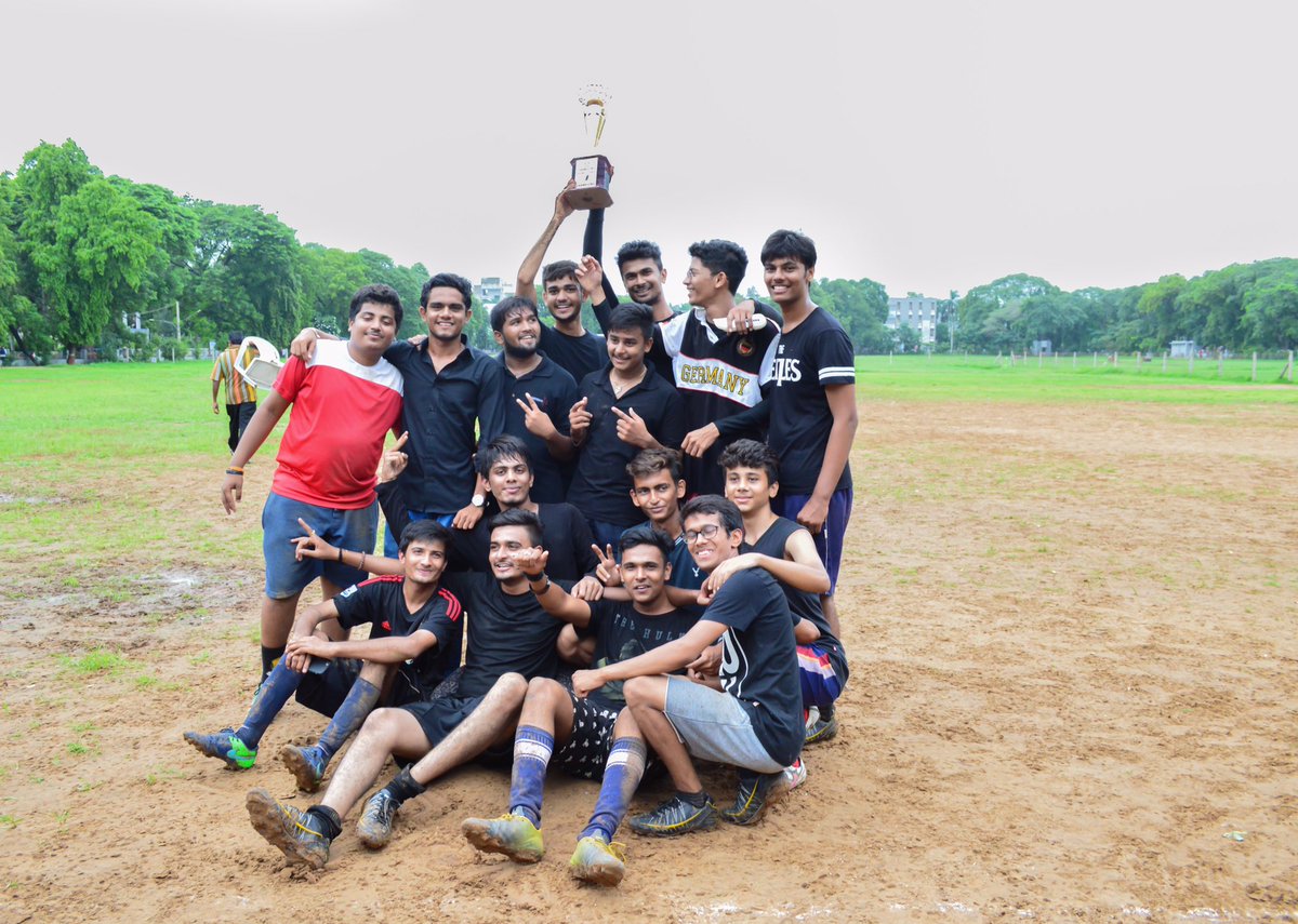 SEMCOMOFFICIAL's tweet photo. #SemcomFootballLeague2017 Finals: #BCARoyals vs #ITMUnited. #BCARoyals won the match at penalty shootout with 3-2. #SFL #SEMCOM https://t.co/nFdU7nG0tg