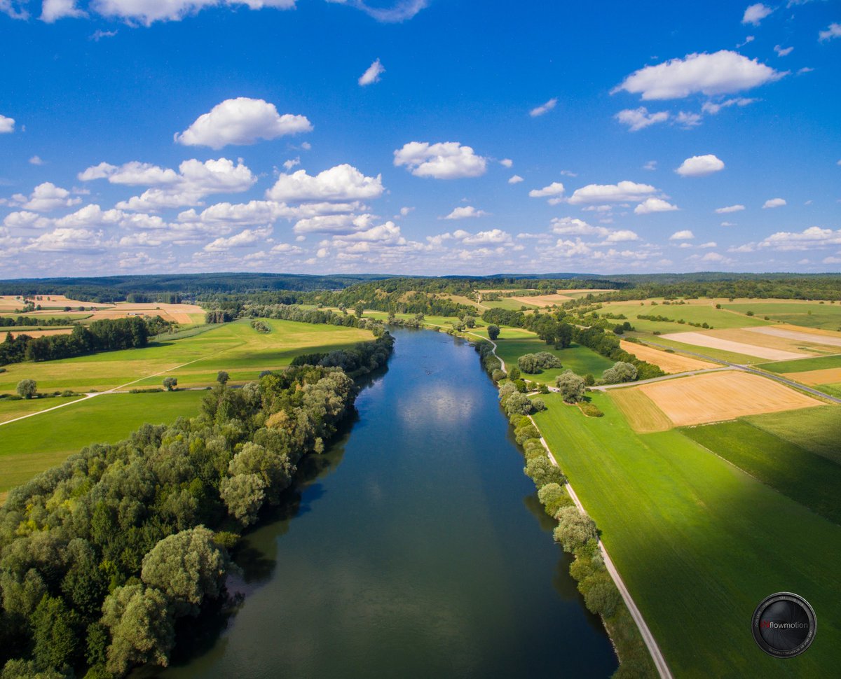 IN_flowmotion's tweet photo. #hienheim #donau #eining #neustadt #drones #luftbild #drone https://t.co/DIrrOZAj9M