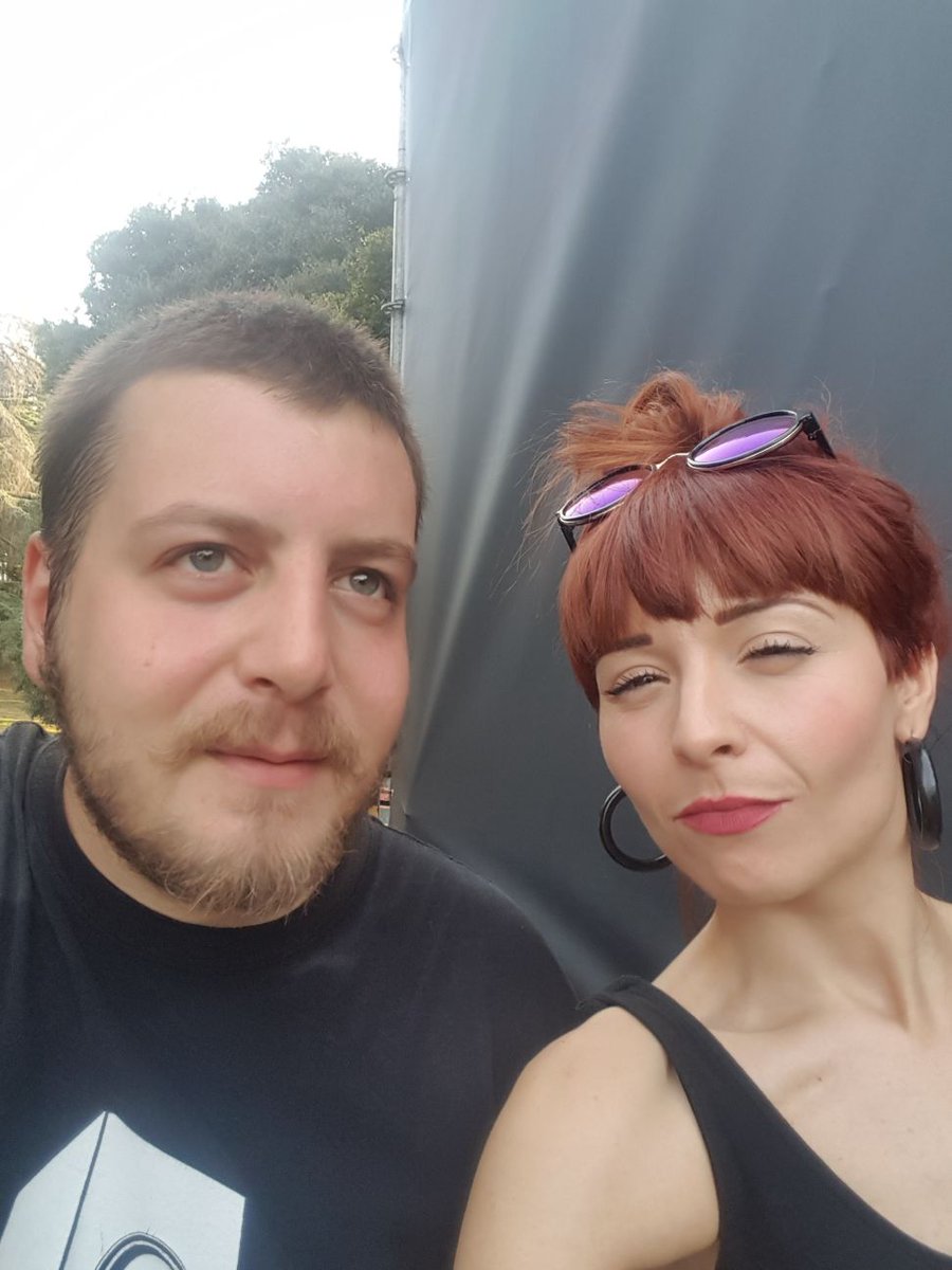 Scusa ma tu sei <a href="/alecattelan/">alessandro cattelan</a>? 😂