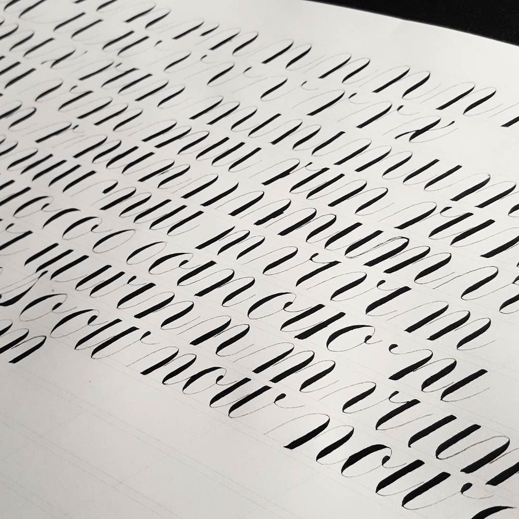 MrMGWard's tweet photo. Slow and steady. 🙃 #postyourpractice #engrossersscript #engrossers #roundhand #copperplate #calligraphy #pointedpen https://t.co/BXSH65oMOl