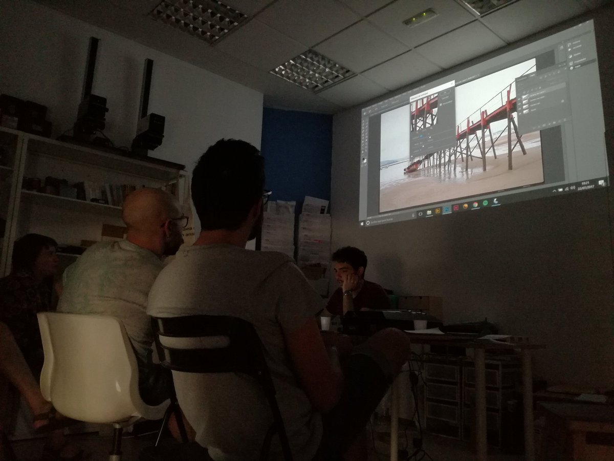 Último taller de la temporada. Aprendiendo a sacar todo el partido a nuestros negativos.

Mas cursos en septiembre! #filmphotography