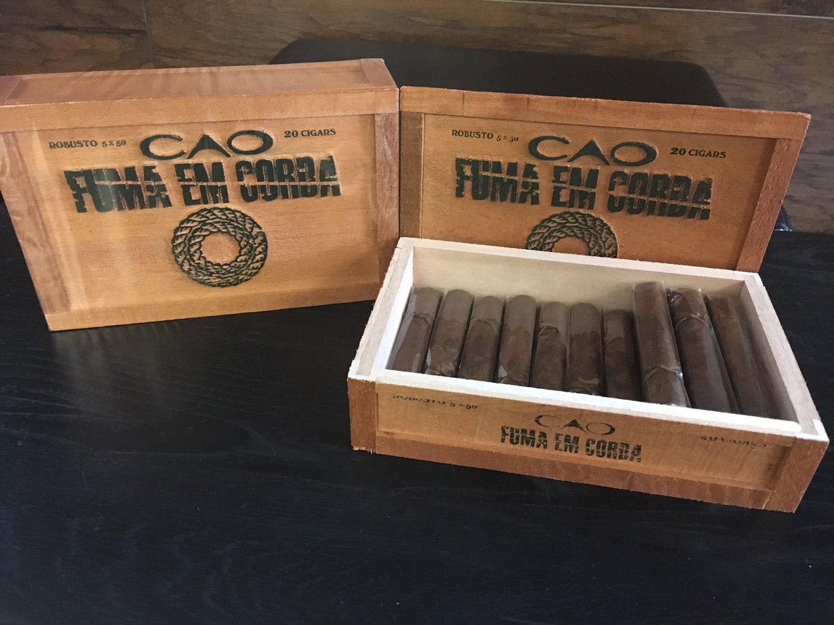 CigarState's tweet photo. CAO Fuma Em Corda Honduran Colorado Wrapper; Cameroon Binder; Honduras, Nicaragua and Brazil Filler. #bragança #arapiaca #caocigars #cigars https://t.co/V58pzONbBC