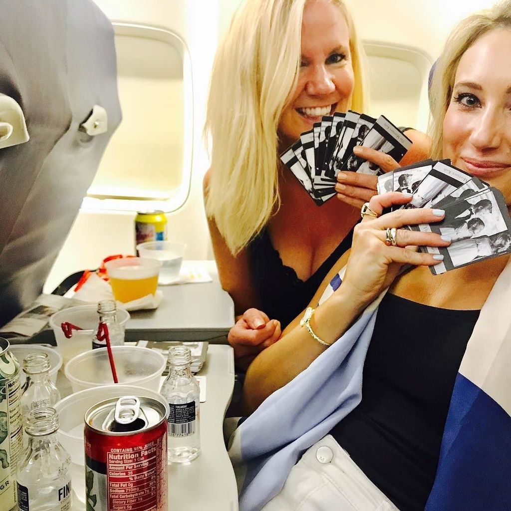 lmconnectkc's tweet photo. A little gin and gin en route to our work trip! #ACtakesATX #watchoutaustin https://t.co/s2RC43kJV2 https://t.co/8Ed78w9LeR