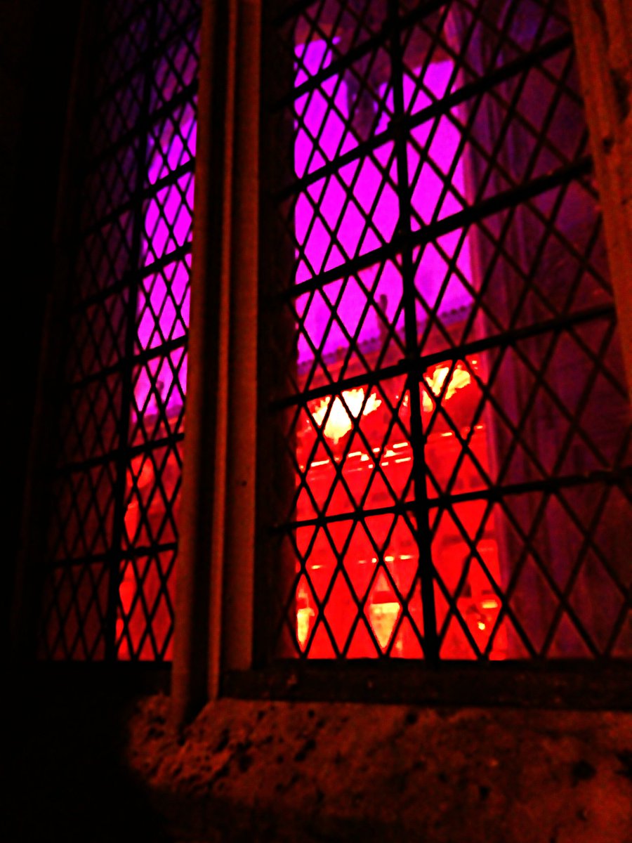 Phi11yG's tweet photo. .@WhiteLightEvent brightening up s miserable day with #colourfullighting @ElthamPalace @EHHospitality https://t.co/GD1qUjGglw