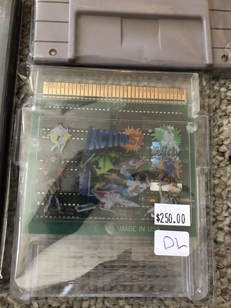 gamespacious's tweet photo. Todays pickups from #CCAG! #retrogaming #ccagshow #classicconsoleandarcadegame #retrogames #retrogamer #sega32x #nes #snes #xbox #ps2 #n64 https://t.co/olaEY1NMx3
