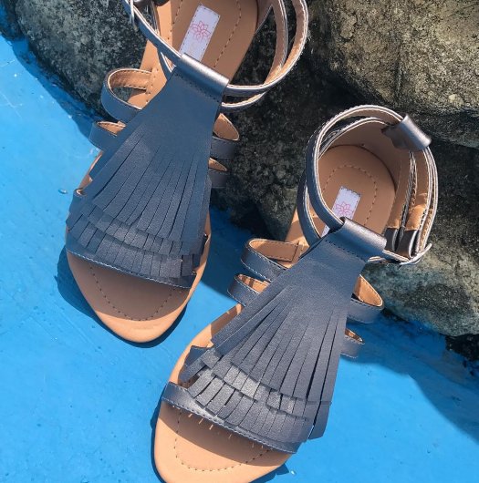 #DiseñoVenezolano ¡Conoce! La nueva colección de la marca DYD SHOES ow.ly/em4M30dPgJz #Fashion #ShoeDesigner