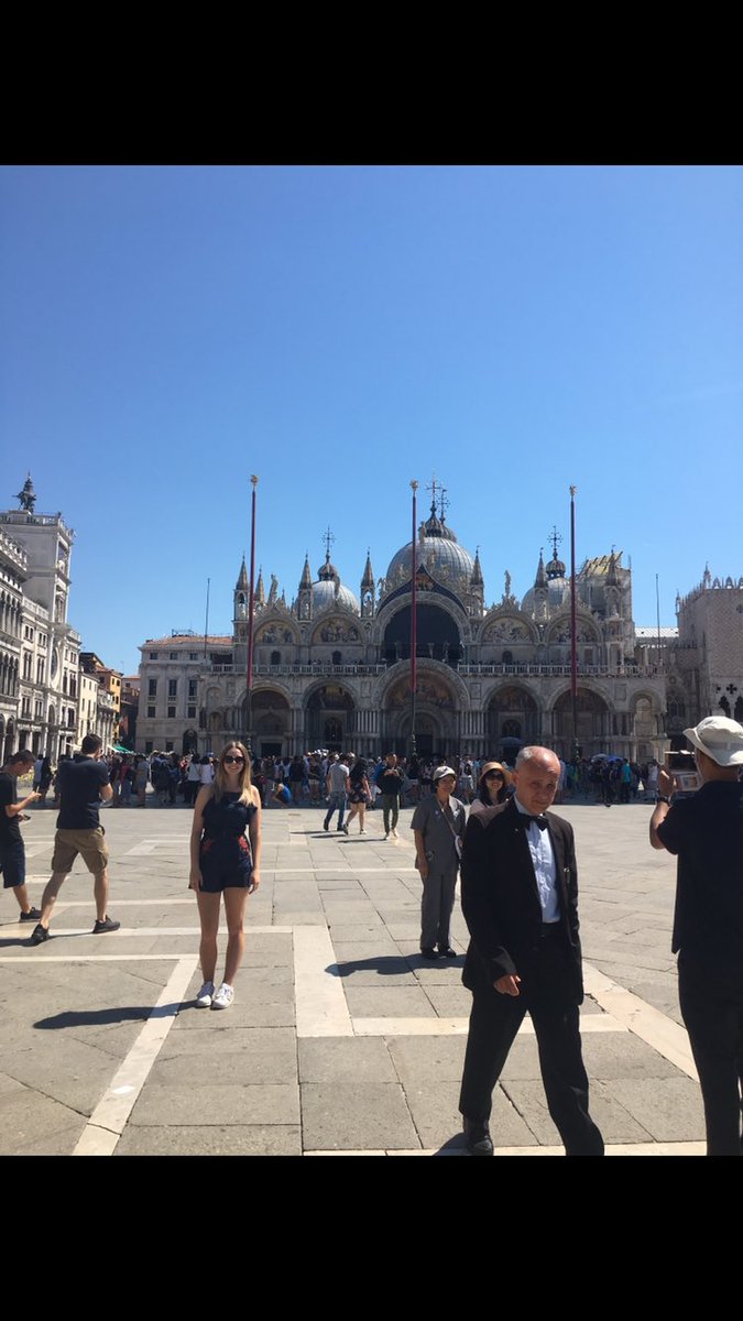 ashleyK_dances's tweet photo. Venice, Italy 🇮🇹 💚 https://t.co/hhjQ9TLT91