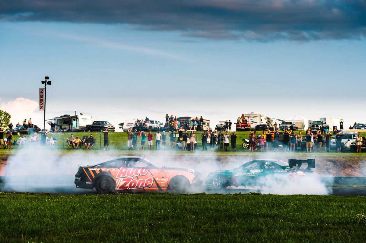 Hyperfest's tweet photo. @chelseadenofa & @forrestwang808 doing donuts for the crowd during the drift games | π·: @emotiveimage | #hyperfest #streetdriven #virnow https://t.co/uZEjfIgIIV