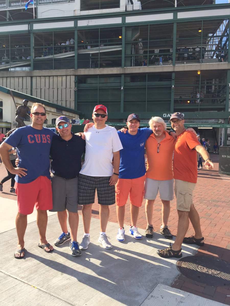 ScottCollick's tweet photo. Met up with a @Cubs legend. Ronnie "Woo Woo" Wickers https://t.co/GiYz2f5nPa